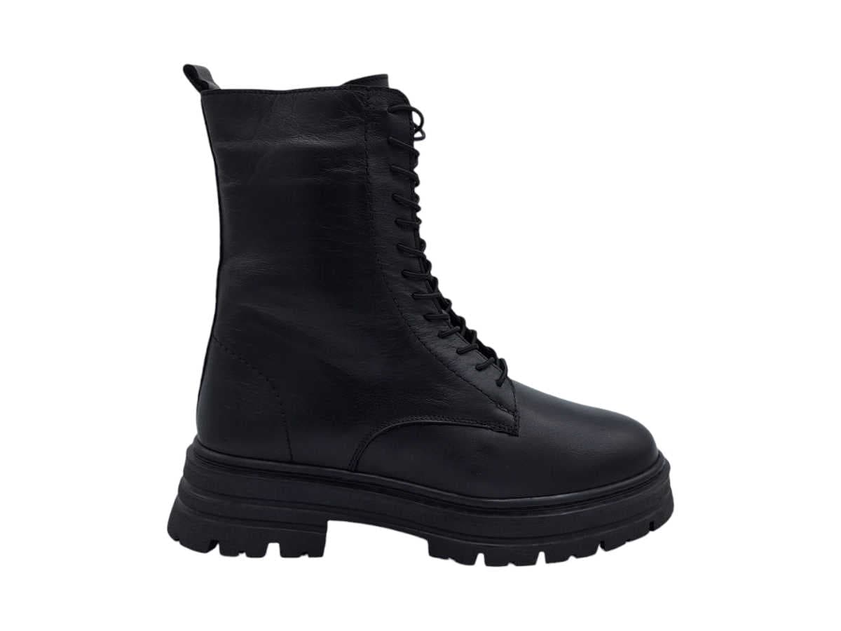Wild 07752415 Dámské celokožené kotníkové boty black